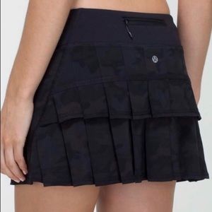 Lululemon pace setter skirt! CAMO - Mint Condition
